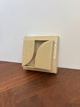 Load image into Gallery viewer, FAIL Object #18
